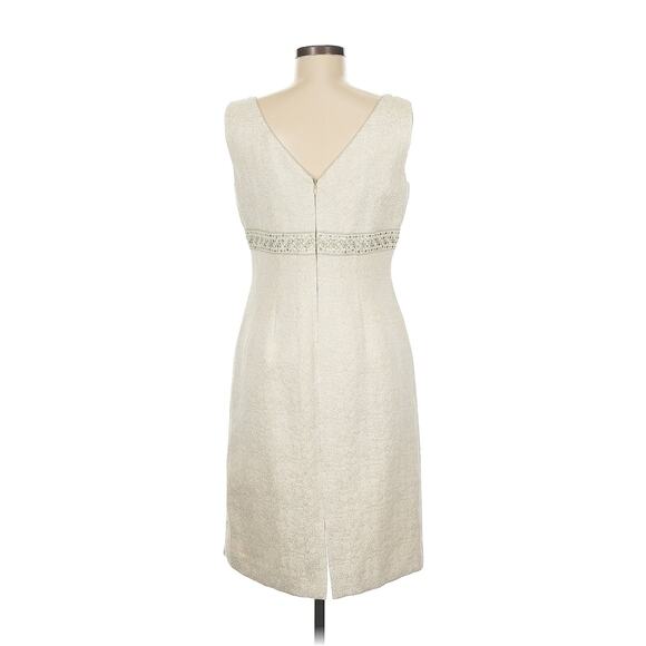 NWT Tahari by Arthur Levine Ivory White and Gold Shift Dress Size 12 - Picture 2 of 7